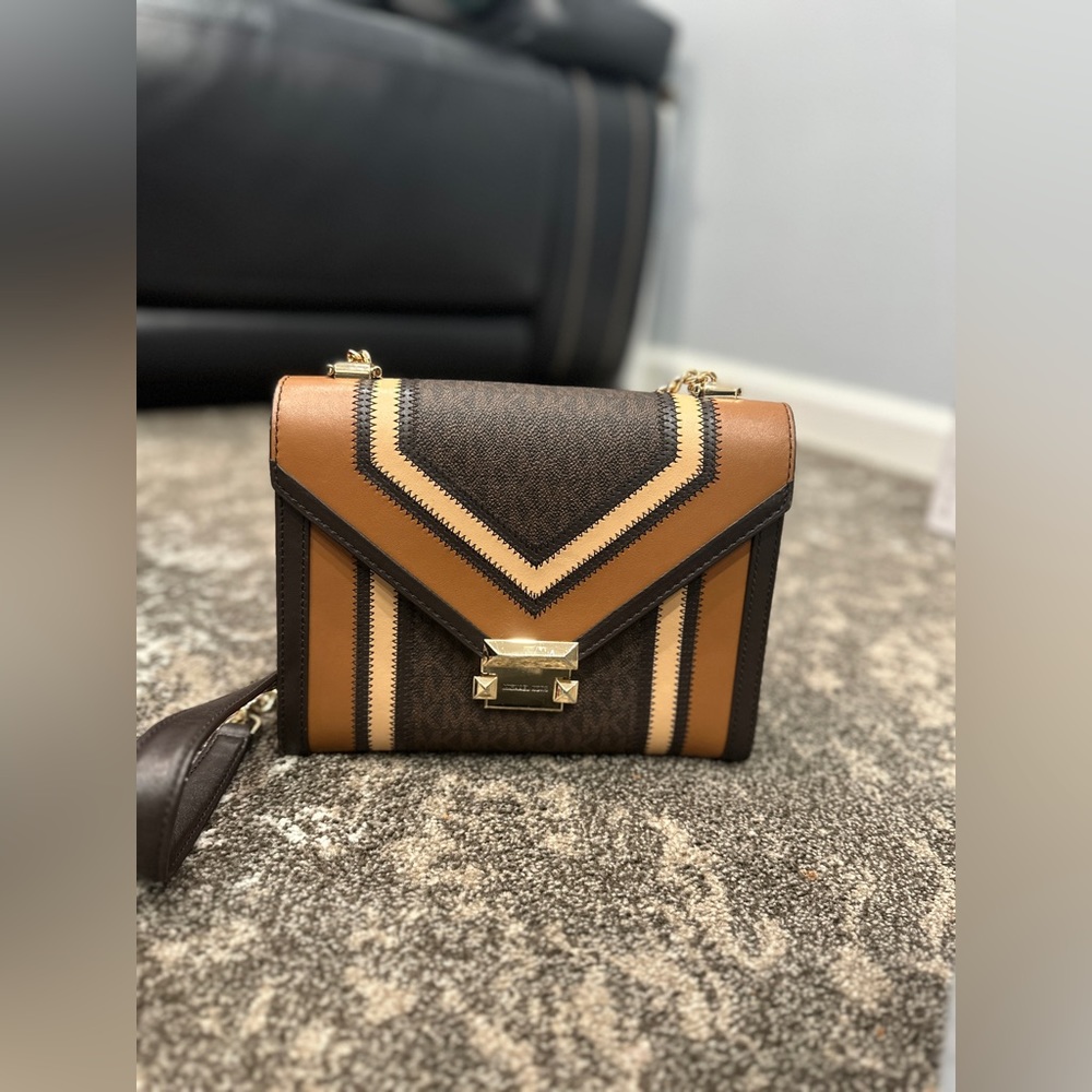 Brown tones Micheal kors bag